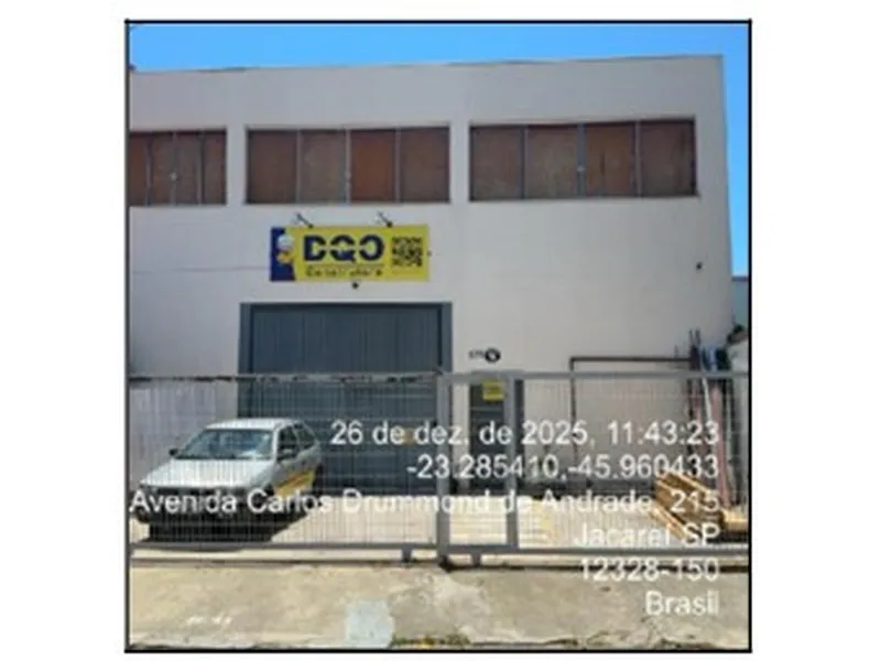 Comercial em Licitação