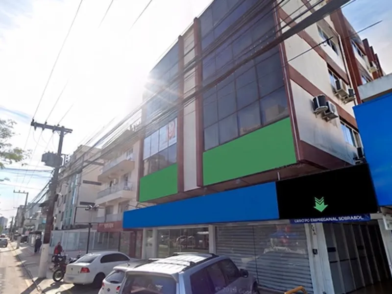Comercial em leilão