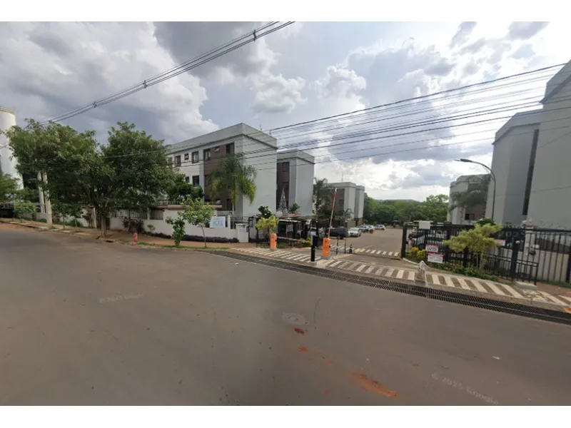 Outros em leilão