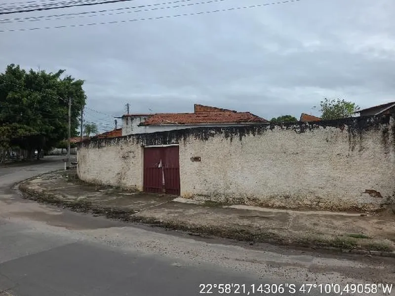 Prédio em Leilão Extrajudicial