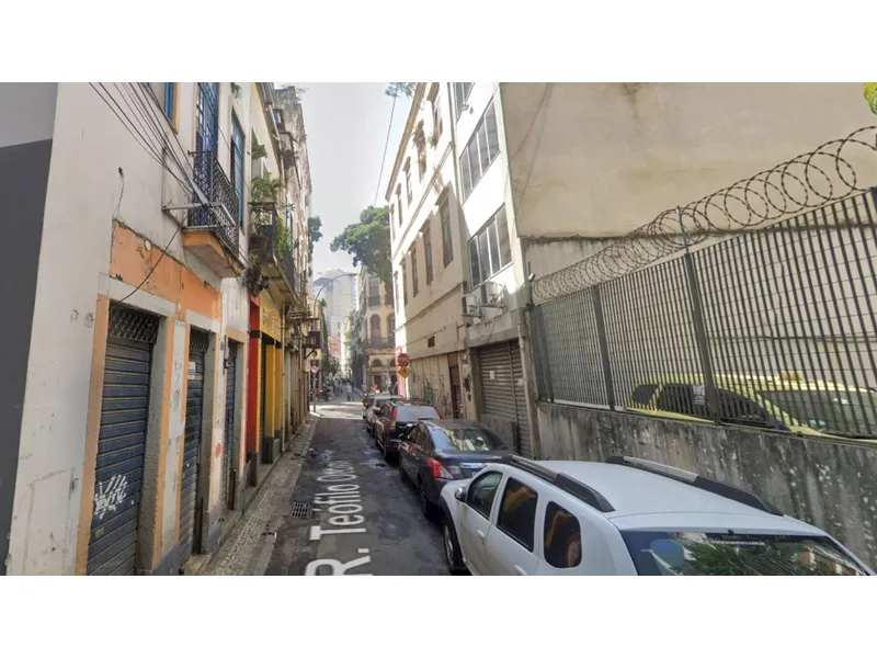 Predio em leilão