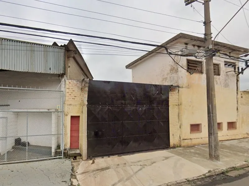 Comercial em leilão