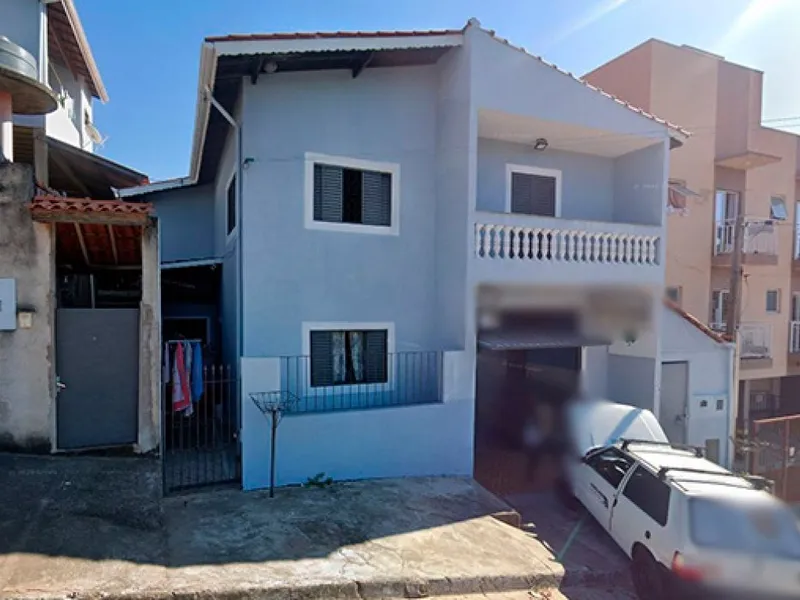 Comercial em leilão
