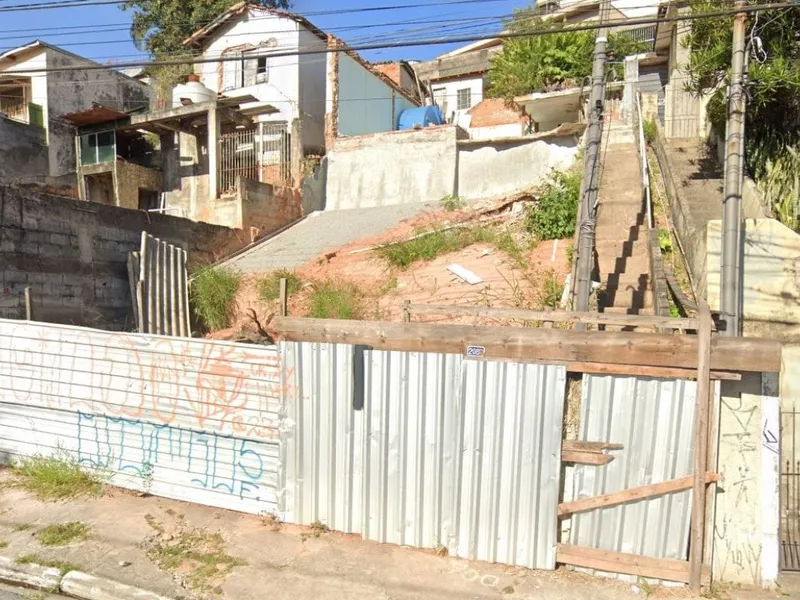 Terreno em leilão