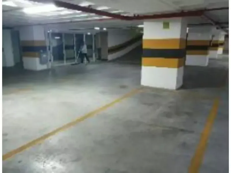 Outros em leilão