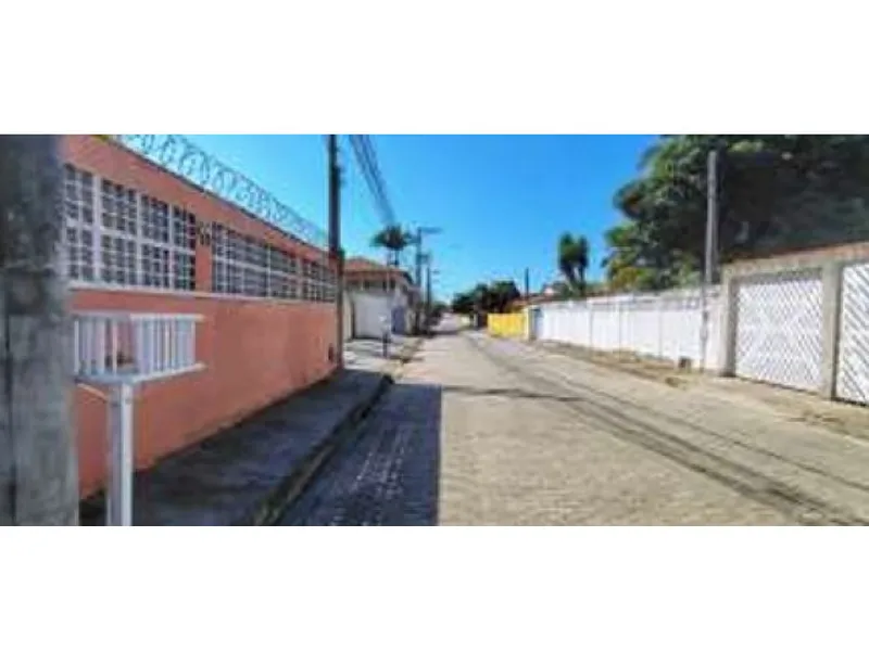 Outros em leilão