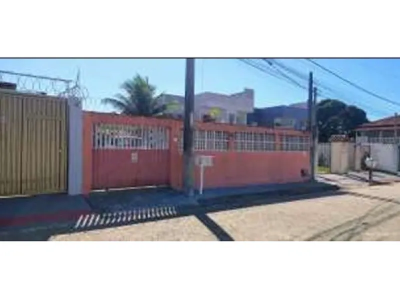 Outros em leilão