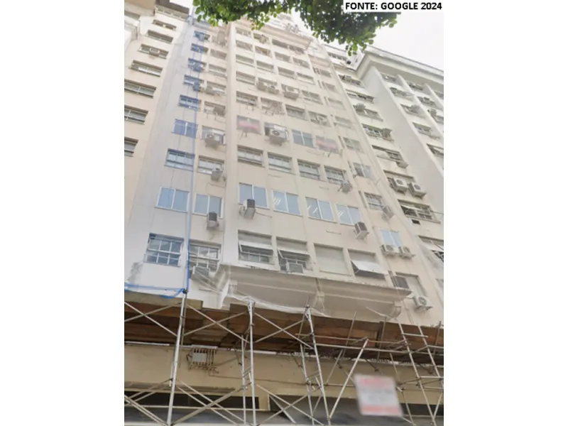 Comercial em leilão