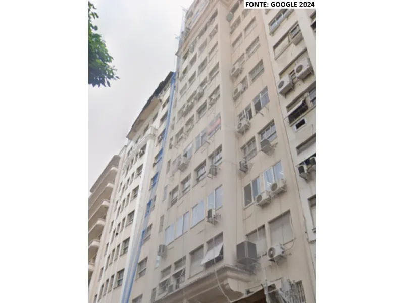 Comercial em leilão