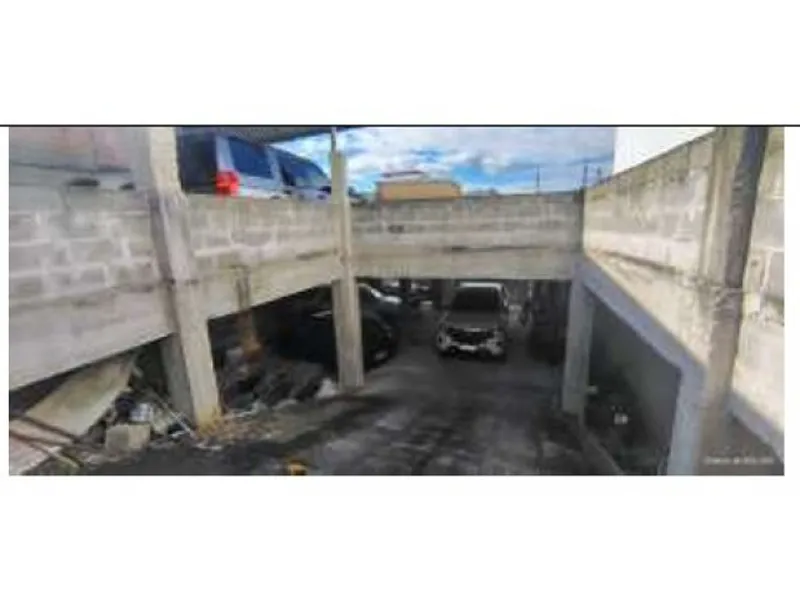 Outros em leilão