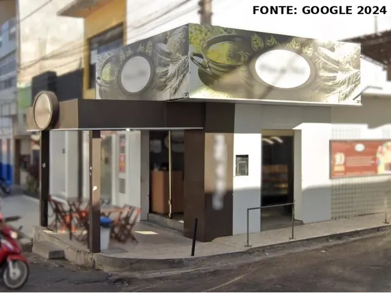 Comercial em leilão