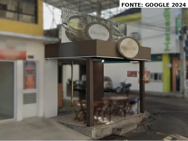 Comercial em leilão