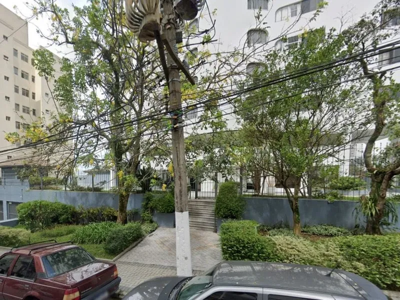 Outros em leilão