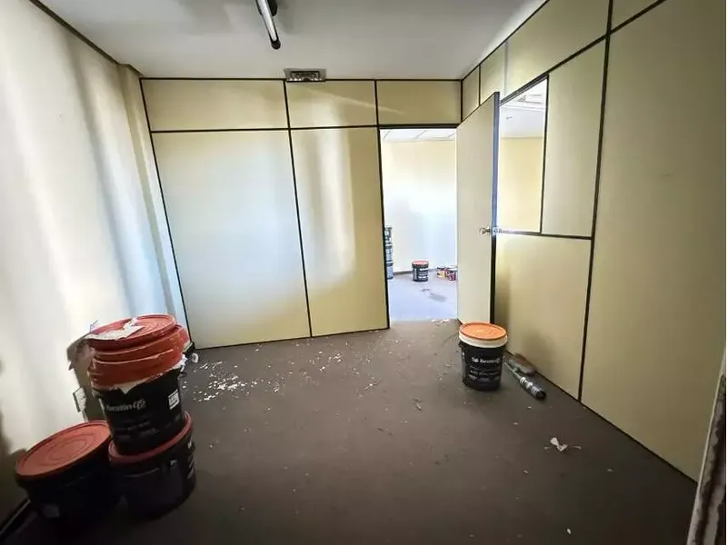 Comercial em leilão