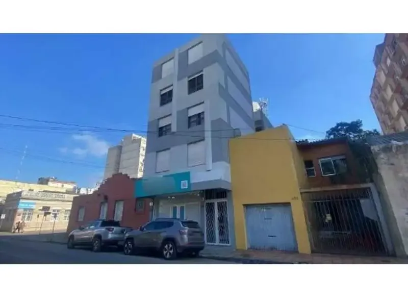 Comercial em leilão