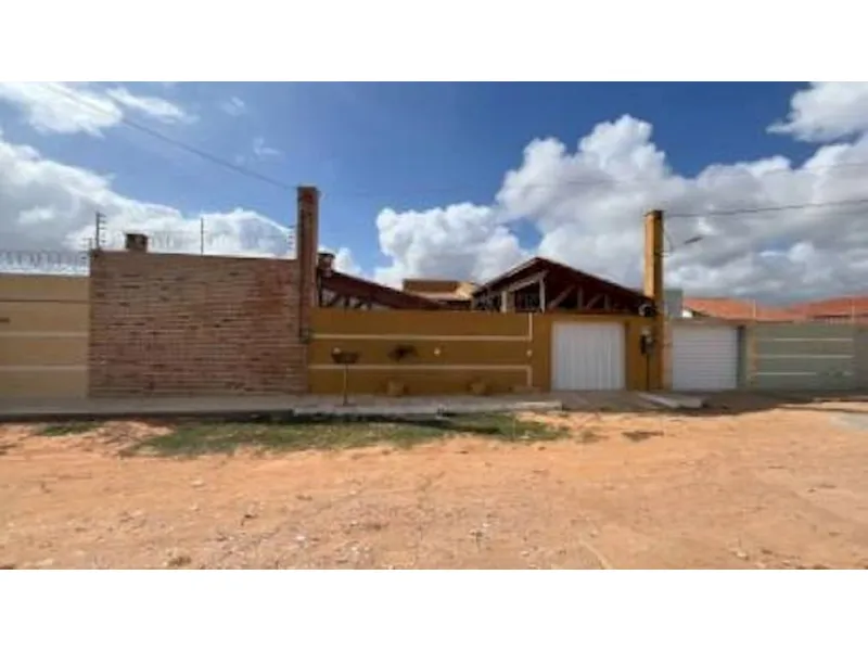 Casa em Leilão Extrajudicial