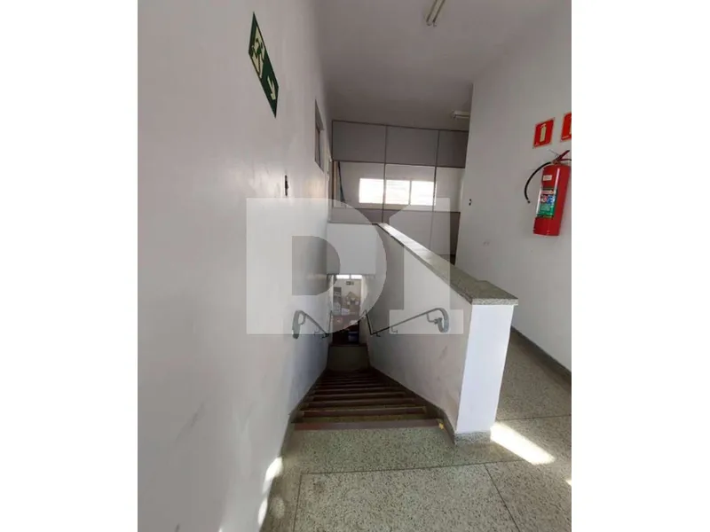 Prédio em leilão