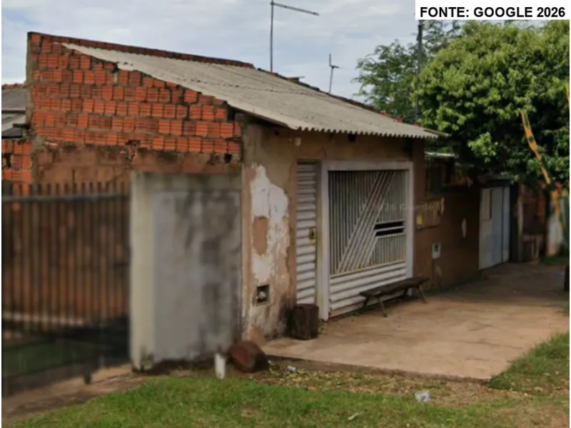 Comercial em leilão