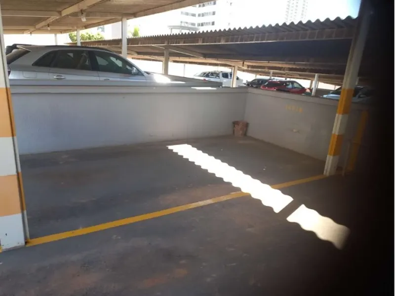 Outros em leilão