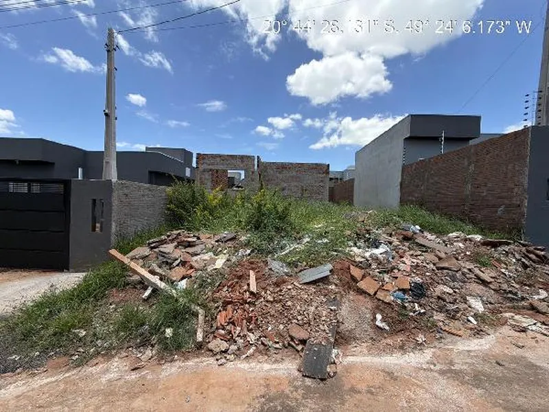 Terreno em Licitação