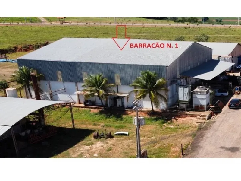 Comercial em leilão