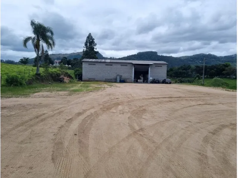 Galpão em leilão