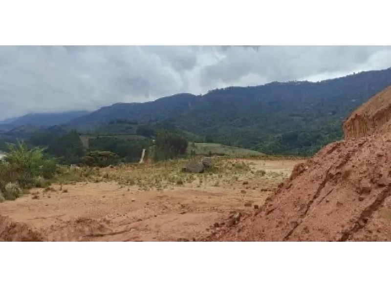 Terreno em leilão