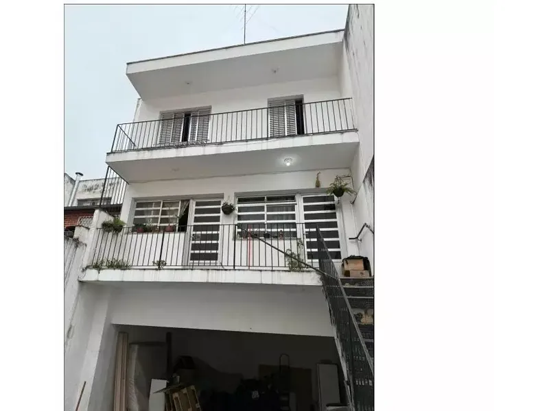 Comercial em leilão