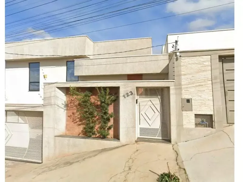 Casa em Leilão Extrajudicial