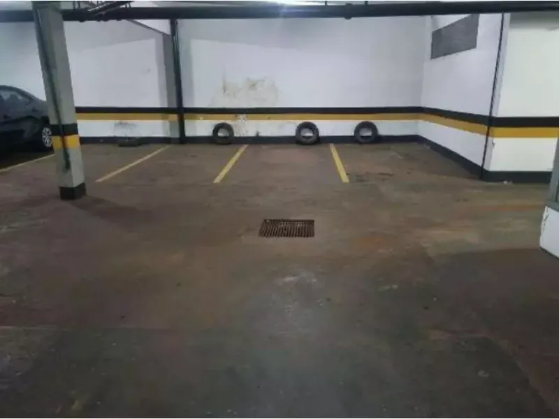 Outros em leilão
