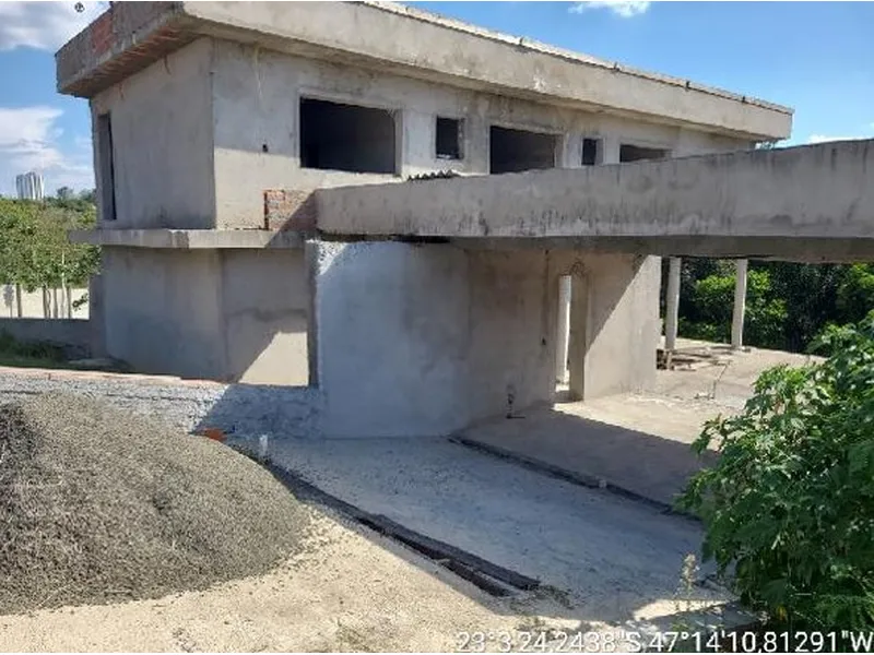 Terreno em Licitação