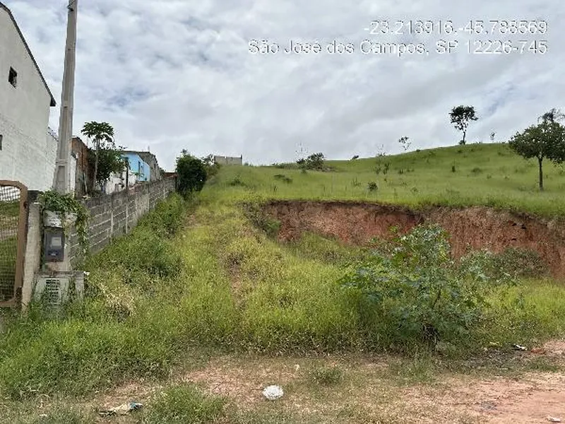Terreno em Licitação