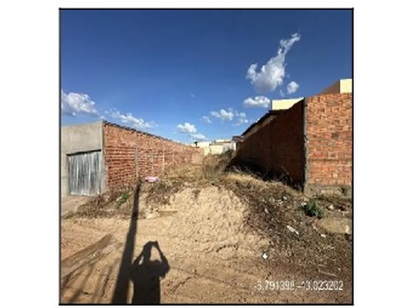 Terreno em Licitação