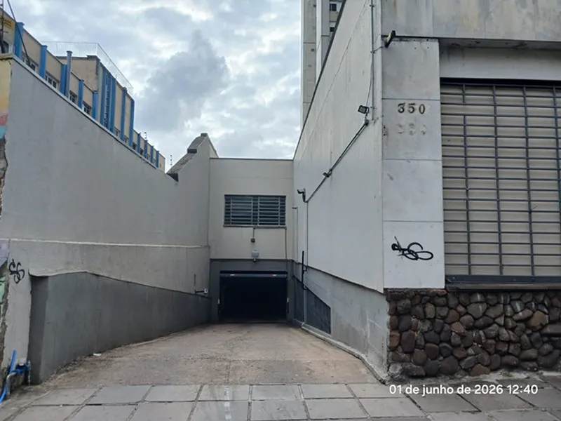Outros em leilão