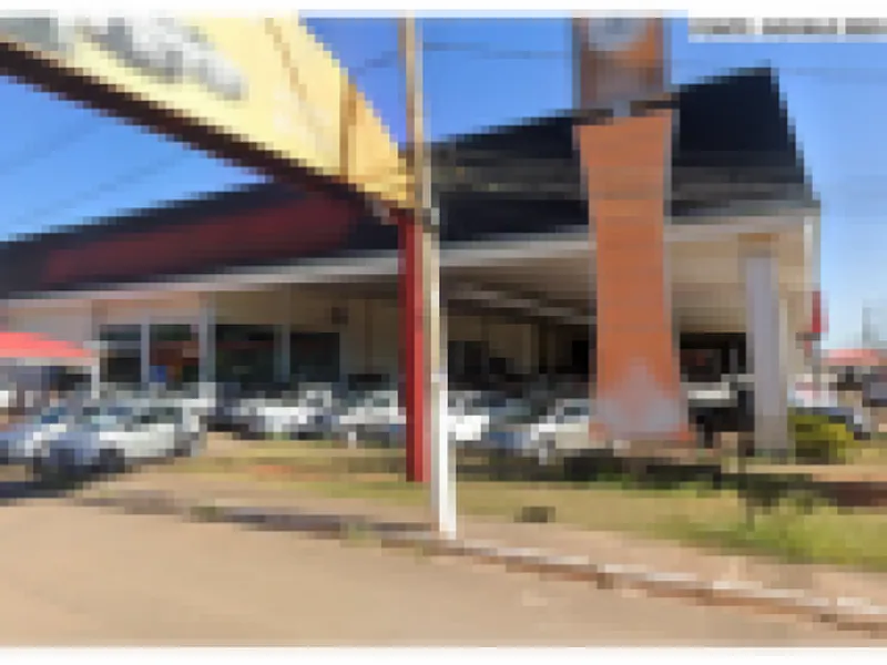 Comercial em leilão