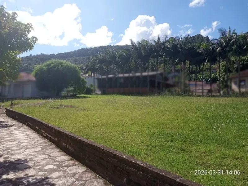 Terreno em leilão