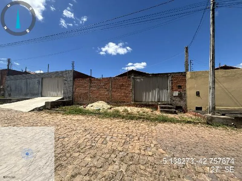 Casa em Leilão Extrajudicial