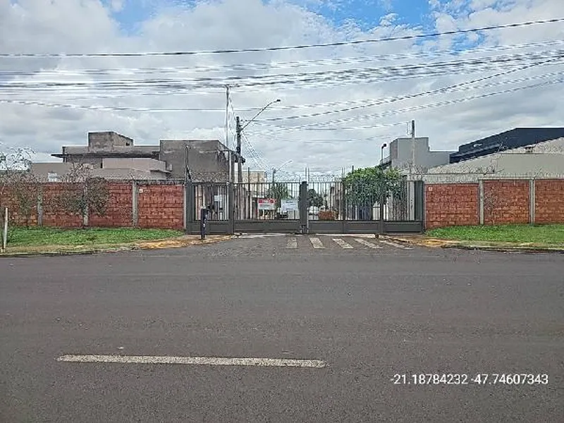 Terreno em Licitação