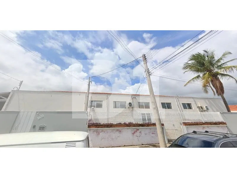 Prédio em leilão