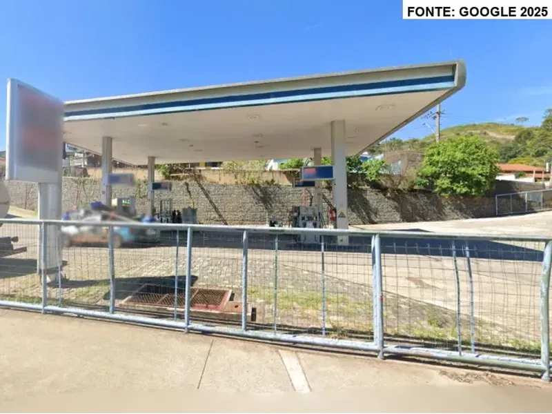 Comercial em leilão