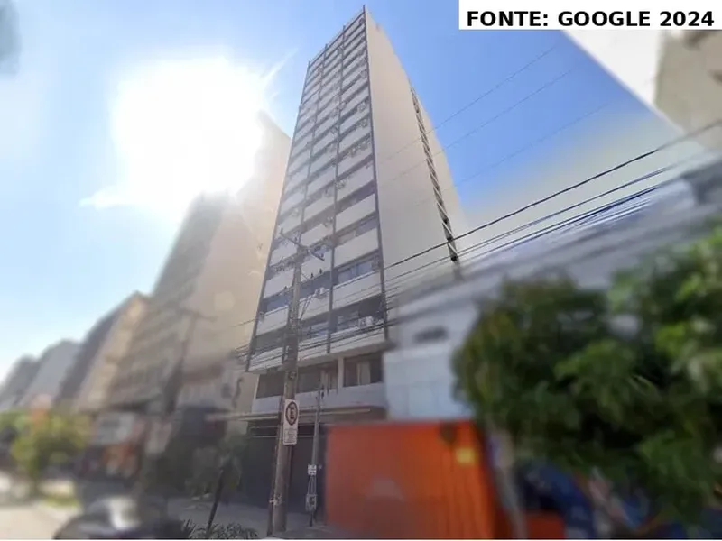 Comercial em leilão