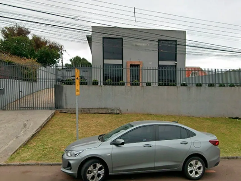 Comercial em leilão