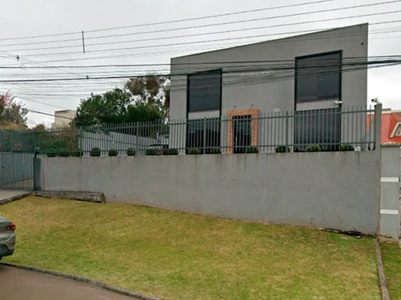 Comercial em leilão