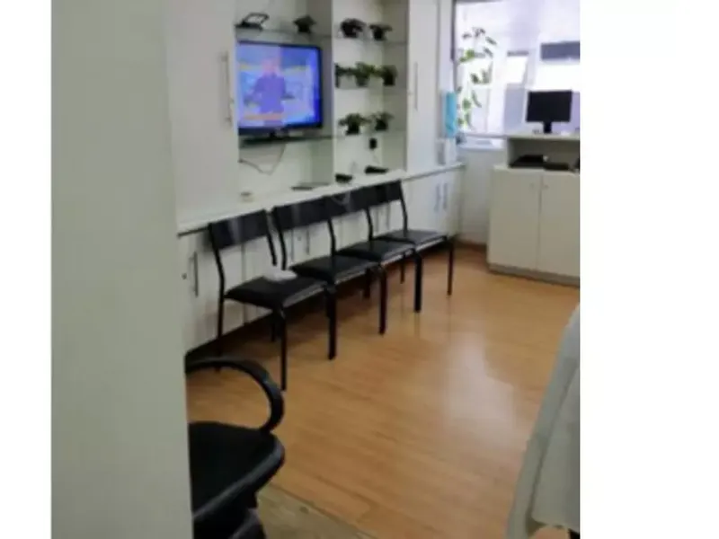Comercial em leilão