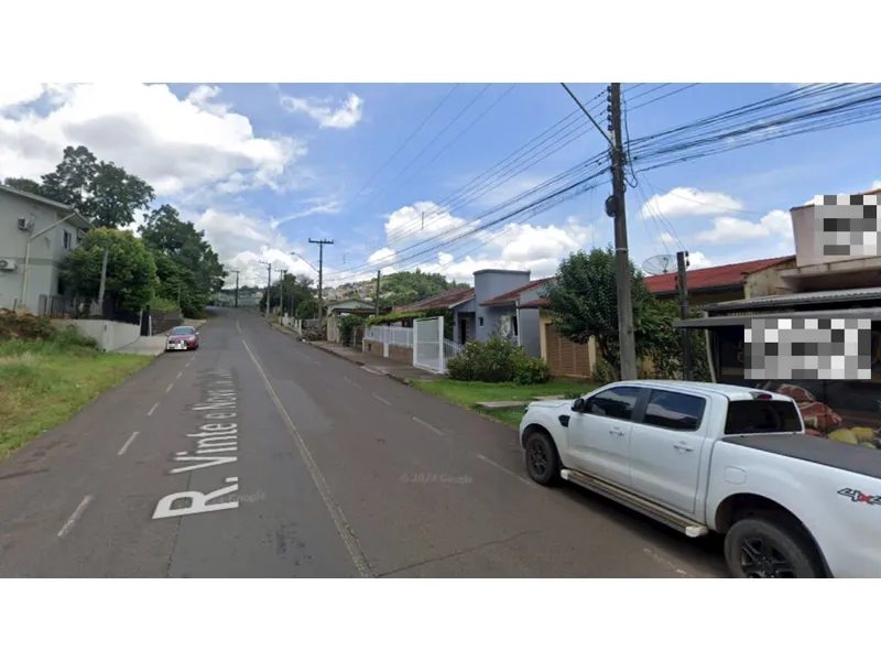 Comercial em leilão
