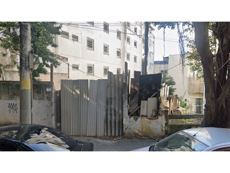 Terreno em leilão