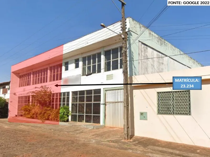 Comercial em leilão
