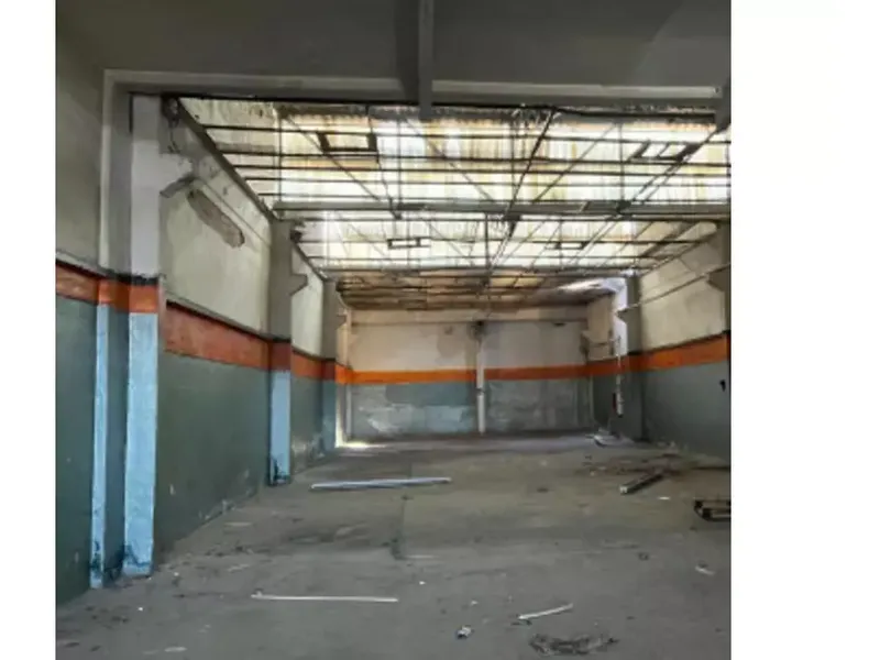 Comercial em leilão
