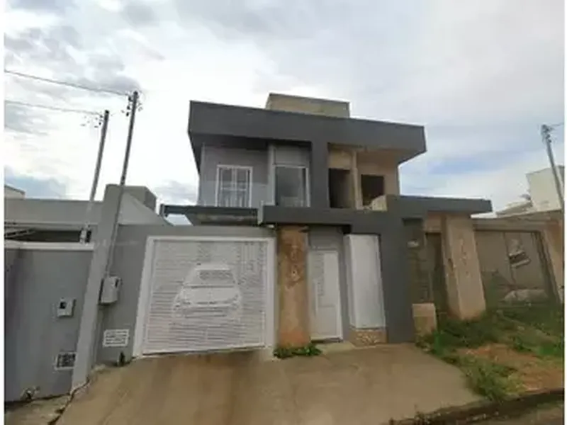 Prédio em Leilão Extrajudicial