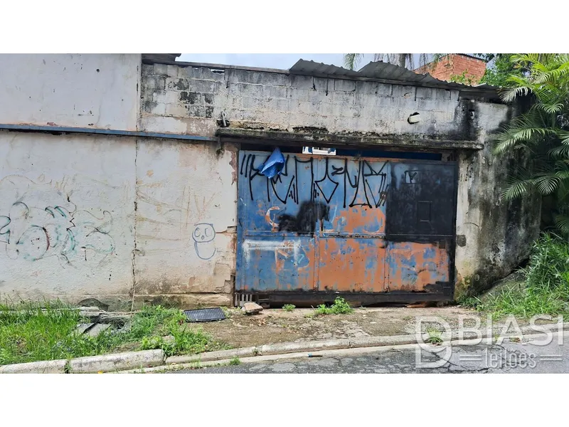 Galpao em leilão